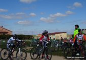 Los Atletas iniciando el recorrido de bicicleta
